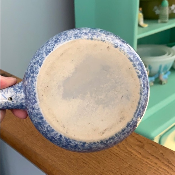 Vintage Blue Spatterware Bean Soup Pot, Vintage Blue Stoneware Crock Pottery - Picture 7 of 8